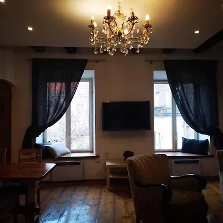Cozy Located In The Heart Of Old Town *